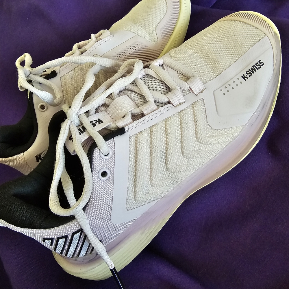 K-Swiss court shoes size 7